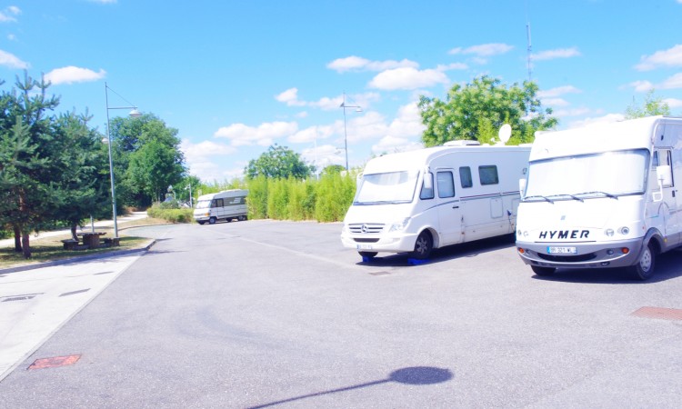 Aire camping-car  Toul (54200) - Photo 1